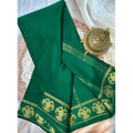 Generic Women's Crepe Chit Pallu Solid Saree With Unstitched Blouse 5.5Mtr (Green)